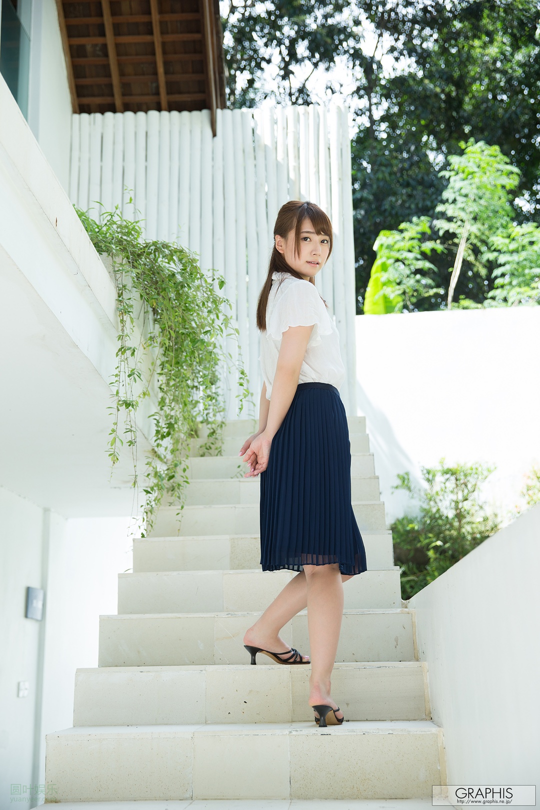 (2016 - 04 - 15) HATSUKAWA Minami (初川みなみ) - Ladylike, cute girl!