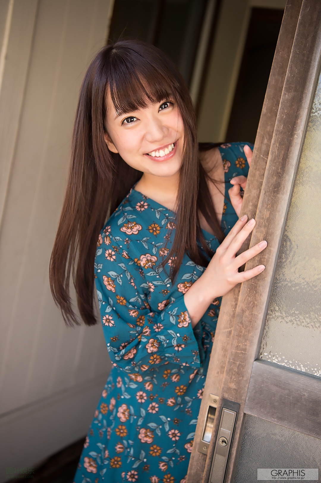 (2017 - 11 - 10) HATSUMI Rin (初美りん) - Look at me!