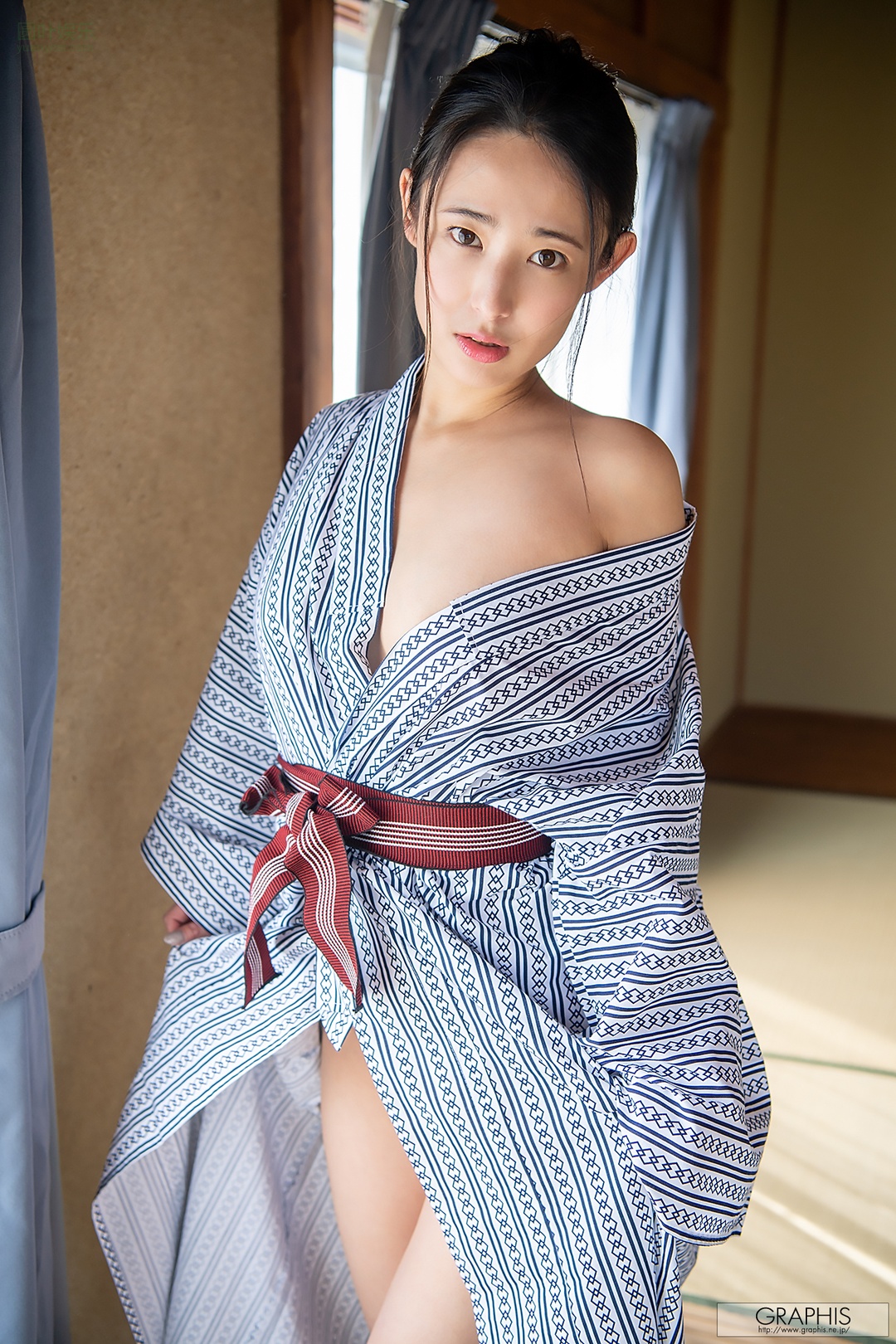 (2020 - 07 - 03) MATSUOKA Suzu (松冈すず) - Raw Expression