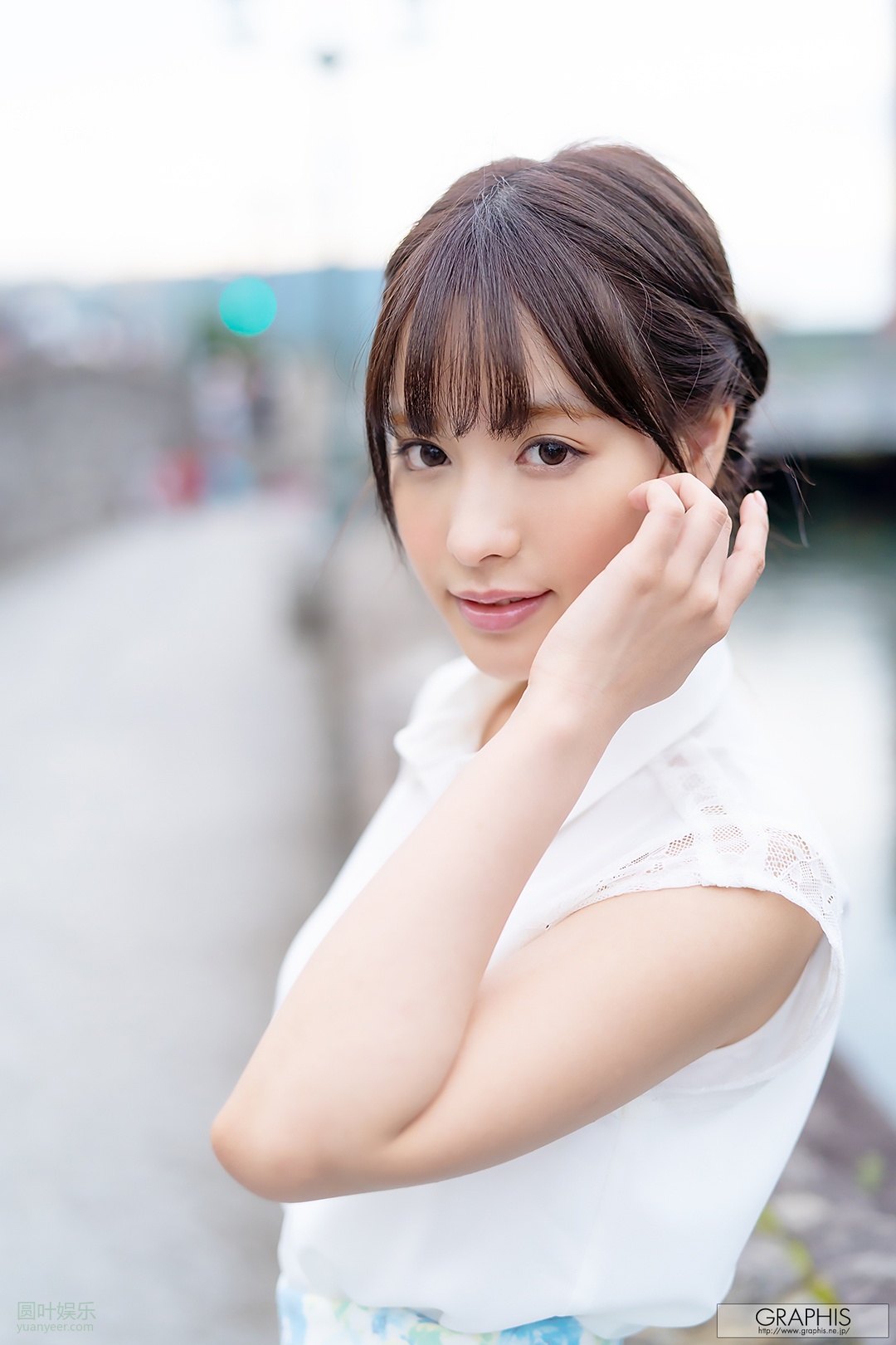 (2018 - 12 - 28) MOMONOGI Kana (桃乃木かな) - Winter Special 2018 - Sign