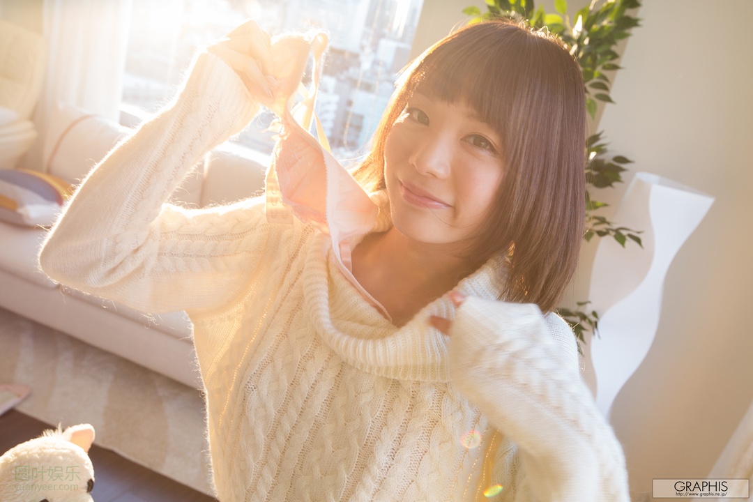 (2016 - 01 - 08) SUZUMURA Airi (铃村あいり) - New Year Special 2016 - Petite Amie