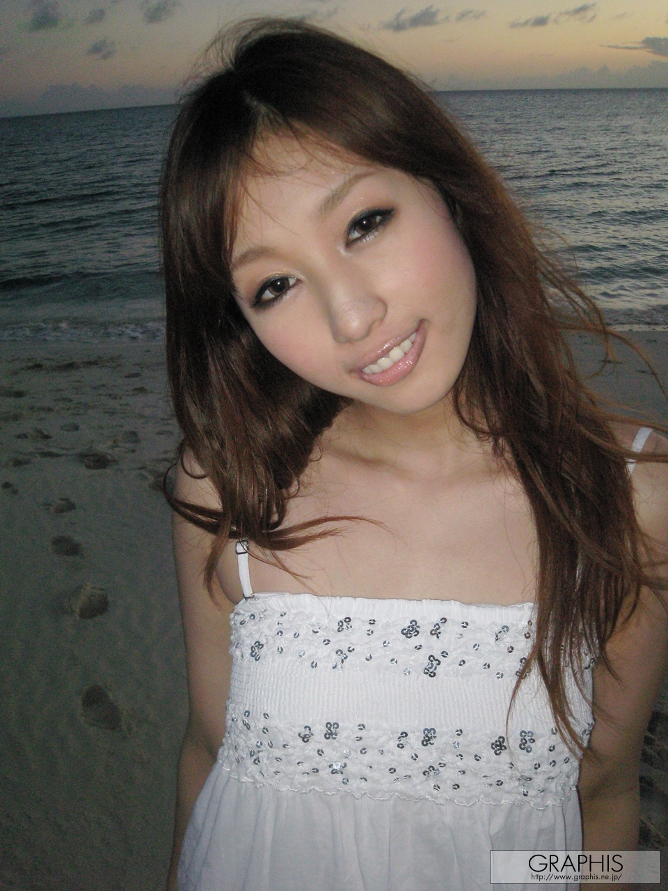 (2009 - 12 - 18) AKIYAMA Shouko (秋山祥子) - Lucky