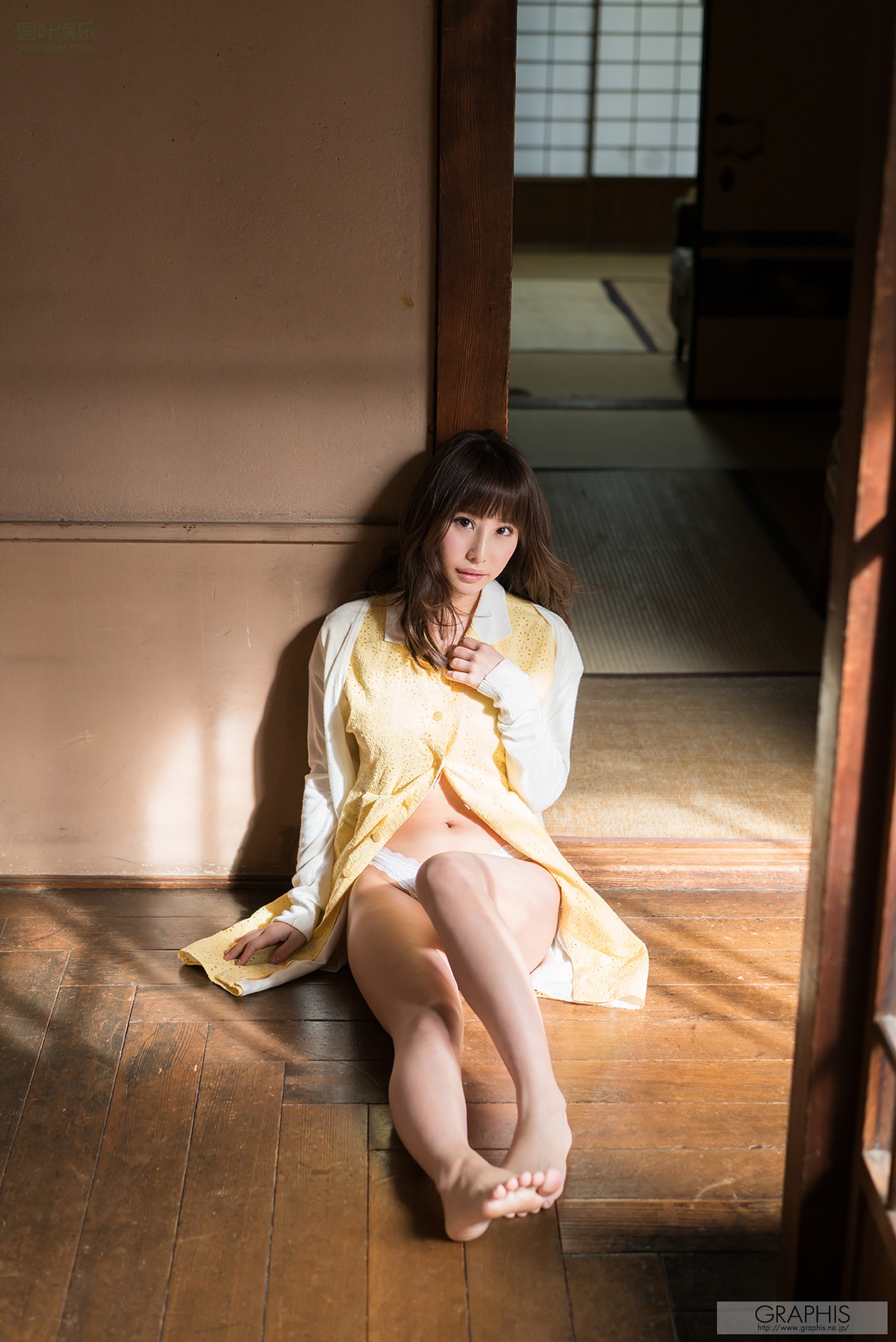 (2017 - 02 - 03) AYAMI Shunka (あやみ旬果) - Sunbeams leaves