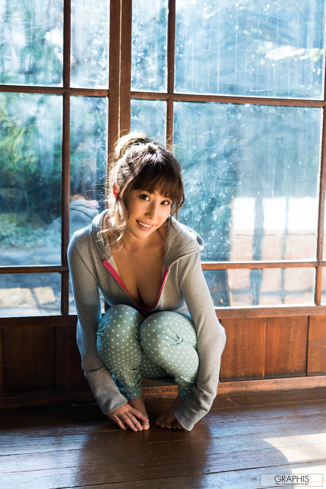 (2017 - 02 - 03) AYAMI Shunka (あやみ旬果) - Sunbeams leaves