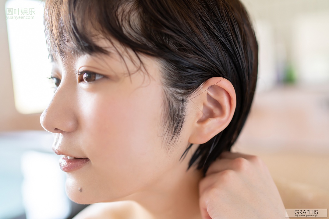 (2019 - 04 - 05) FUJIE Shiho (藤江史帆) - Pele clara