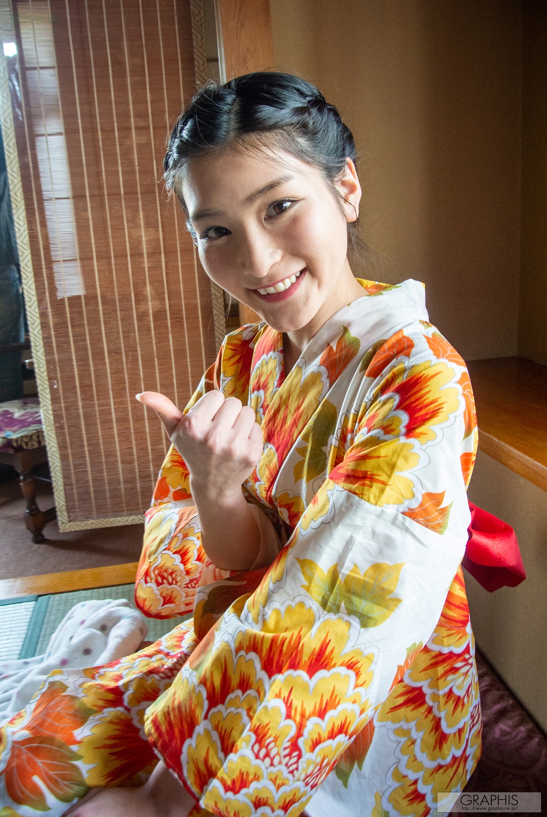 (2019 - 04 - 26) HONJO Suzu (本庄铃) - Golden Week Special 2019 - Deus Biei封面