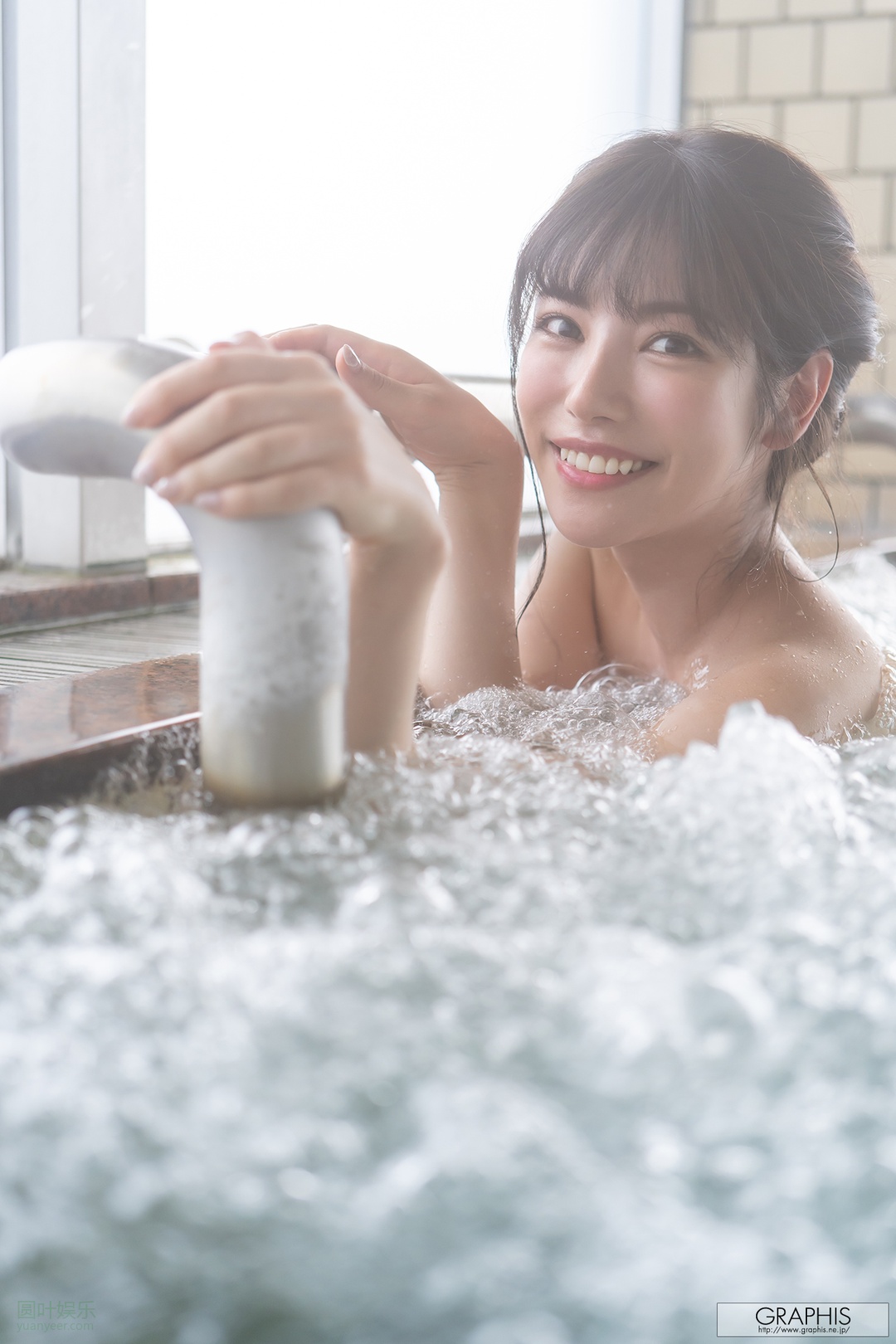 (2020 - 09 - 18) KAEDE Karen (枫カレン) - Cool Beauty