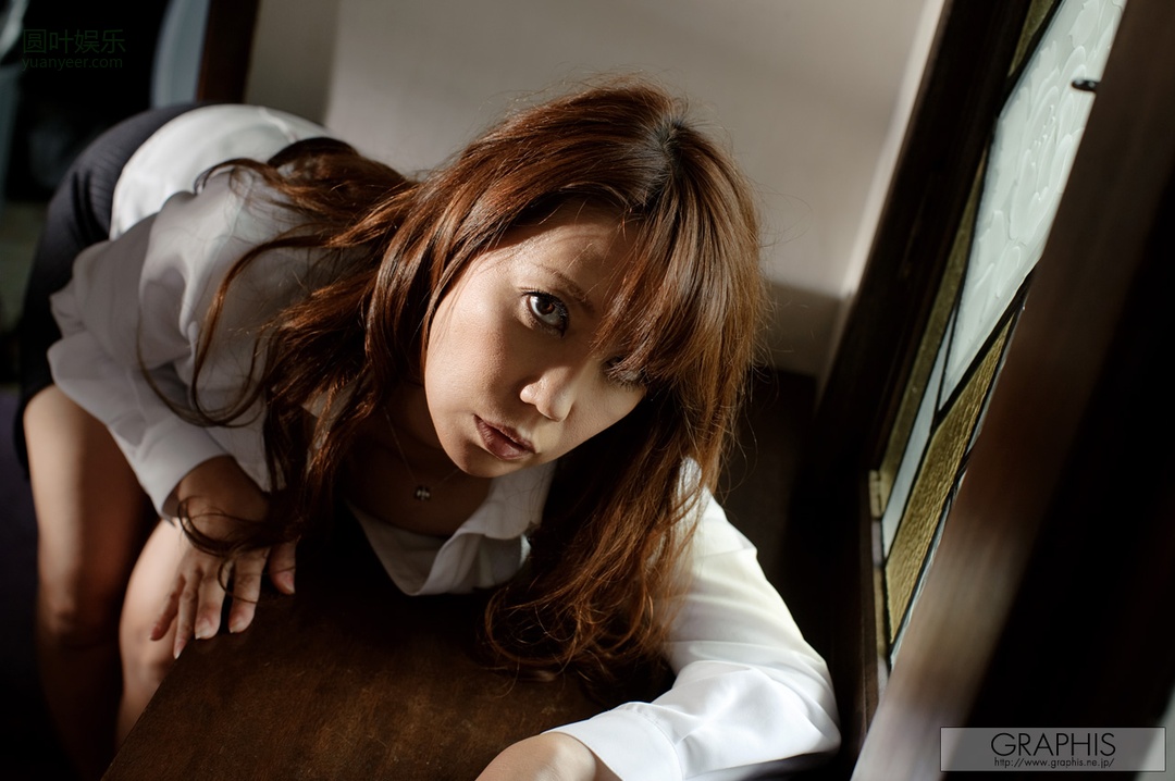 (2009 - 09 - 18) KAIMAN Hitomi (贝満ひとみ) - Special Nude Gallery - The Crocodile Lady