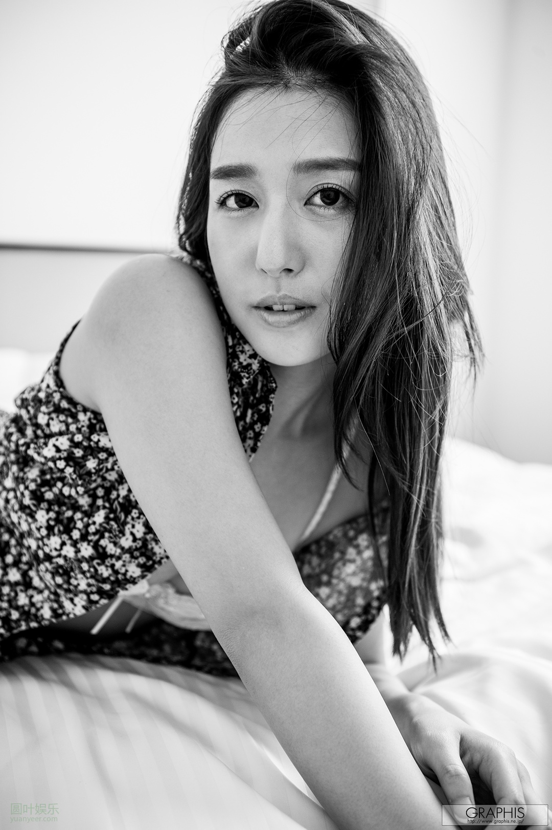 (2020 - 11 - 01) KOGAWA Iori (古川いおり) Calendar封面