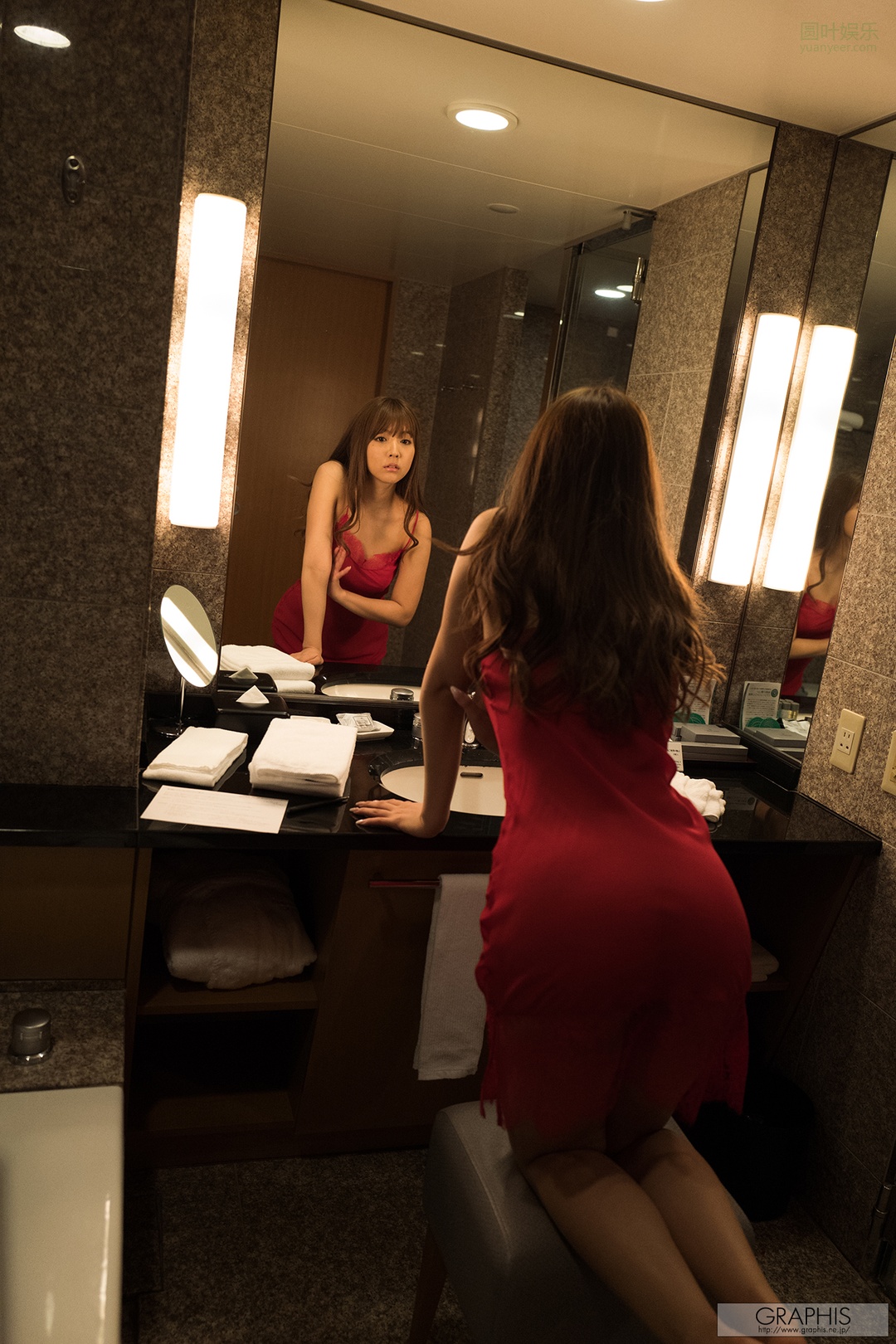 (2016 - 12 - 02) MIKAMI Yua (三上悠亜) - Divine Sprout