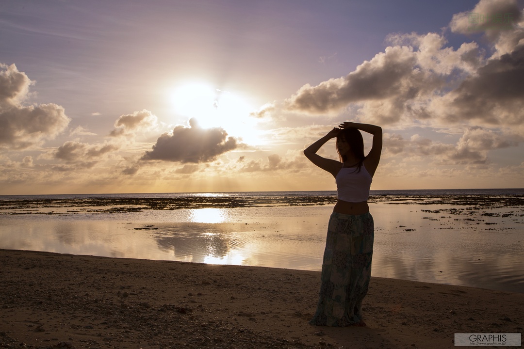 (2017 - 10 - 06) MIKAMI Yua (三上悠亜) - GLAMOROUS NUDE!