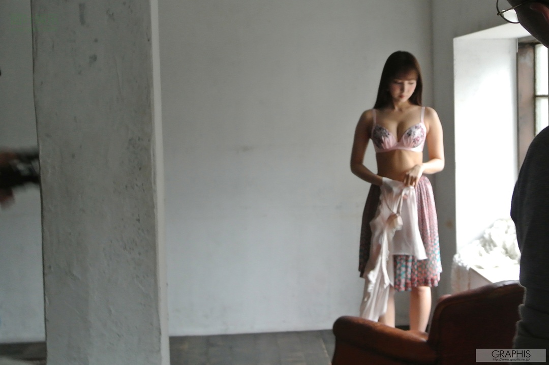 (2020 - 01 - 10) MIKAMI Yua (三上悠亜) - Sweet Smile