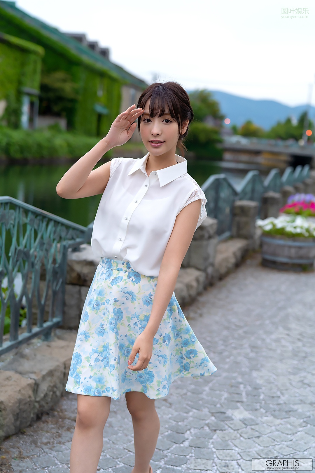 (2018 - 12 - 28) MOMONOGI Kana (桃乃木かな) - Winter Special 2018 - Sign