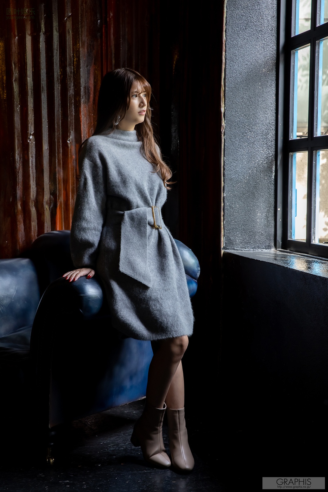 (2020 - 12 - 04) NANATSUMORI Riri (七ツ森りり) - éclat