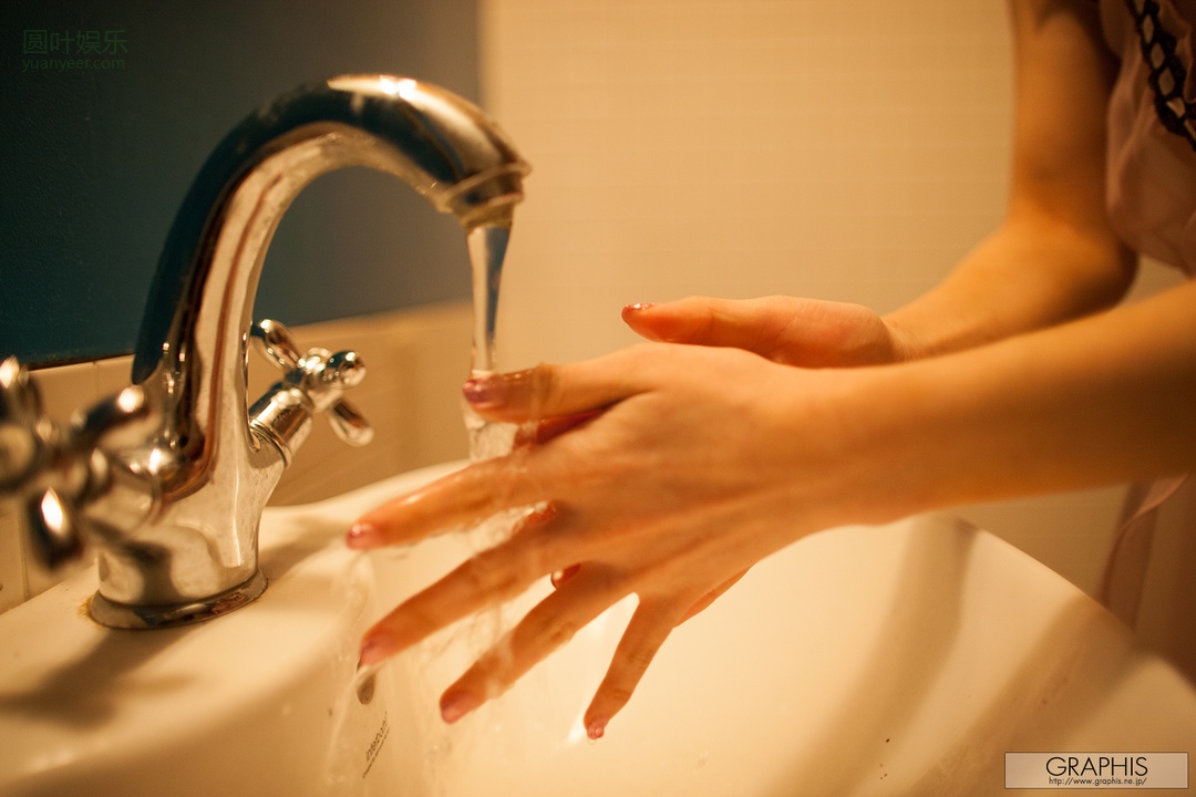 (2014 - 02 - 28) NARUMI Urumi (成海うるみ)