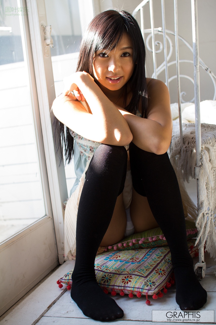 (2012 - 01 - 06) OGURA Nana (小仓奈々) - GLAMOROUS BODY