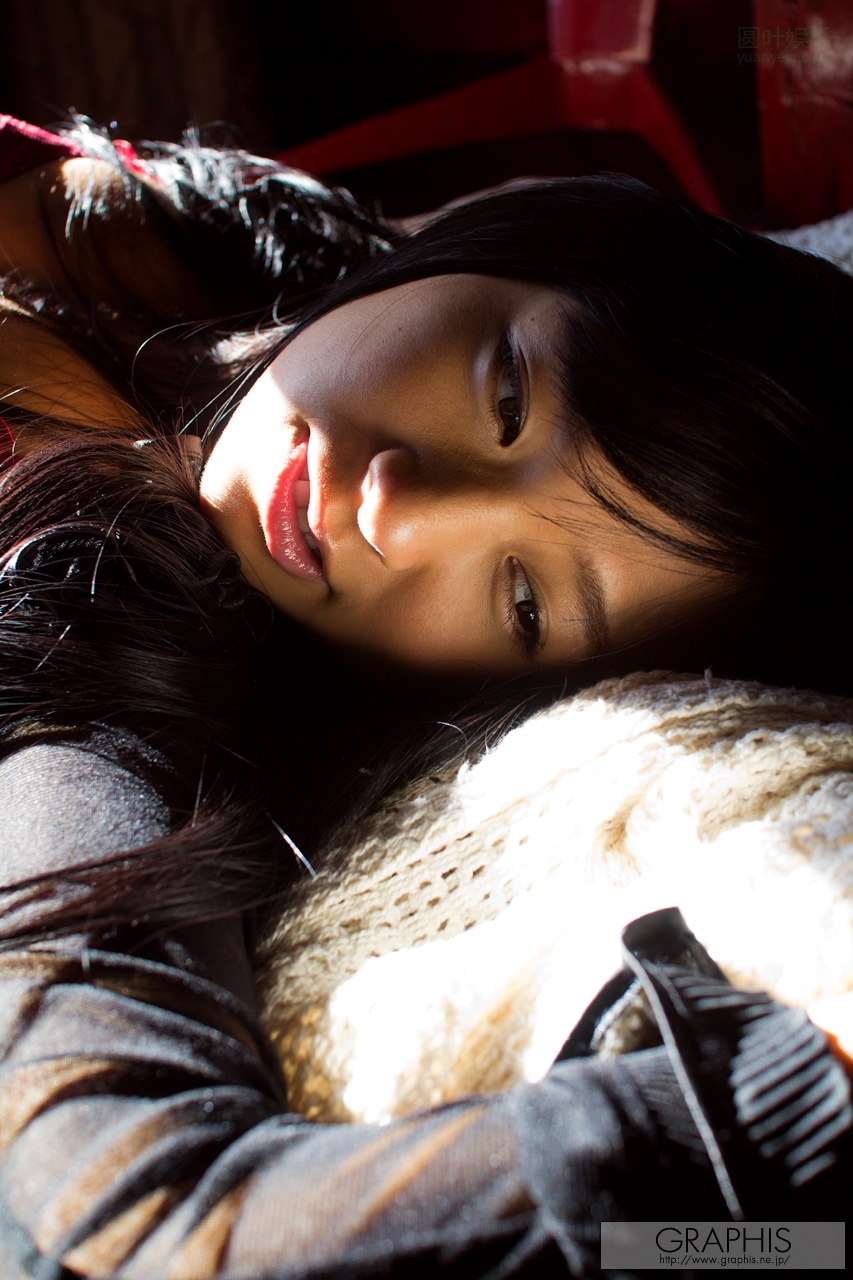 (2012 - 01 - 06) OGURA Nana (小仓奈々) - GLAMOROUS BODY