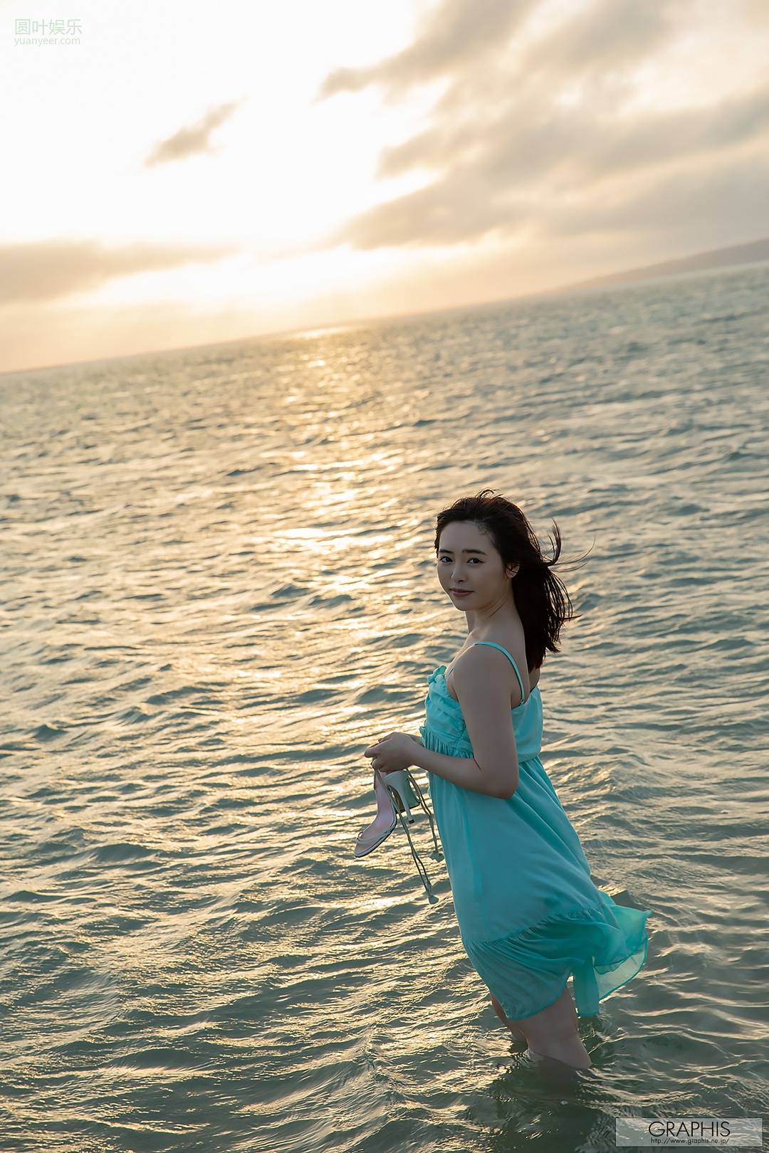 (2018 - 09 - 07) OGURA Yuna (小仓由菜) - Yunacent Cute