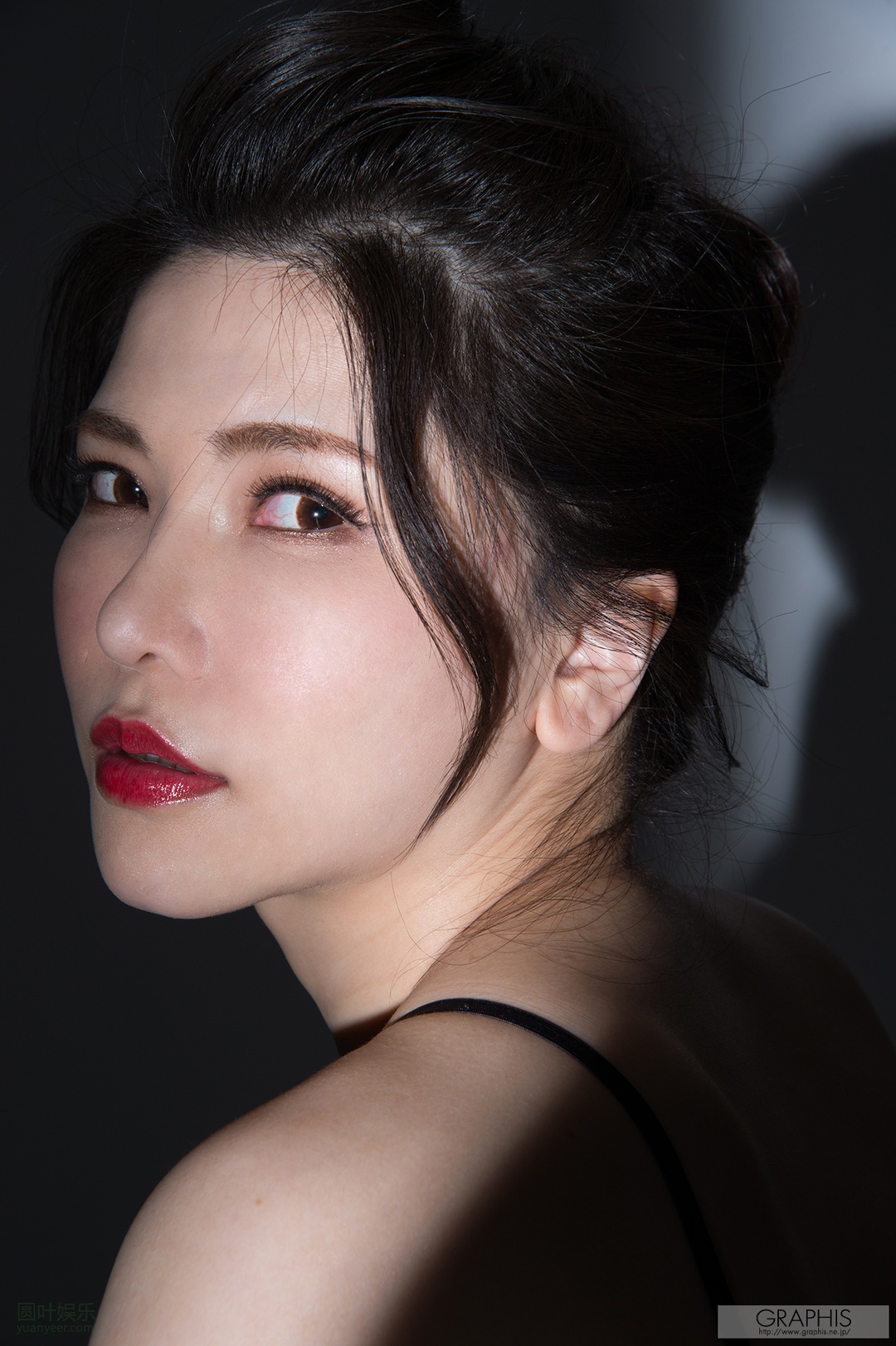 (2016 - 03 - 04) OKITA Anri (冲田杏梨) - Console