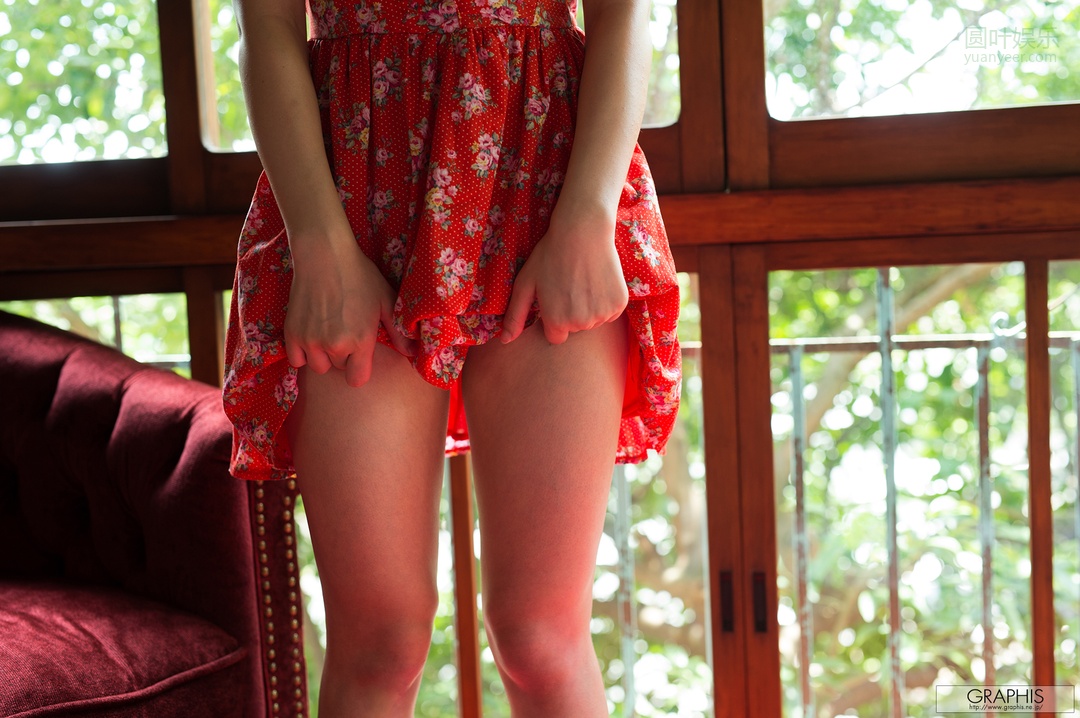 (2016 - 07 - 22) SAKAKI Riria (榊梨々亜) - Be shy