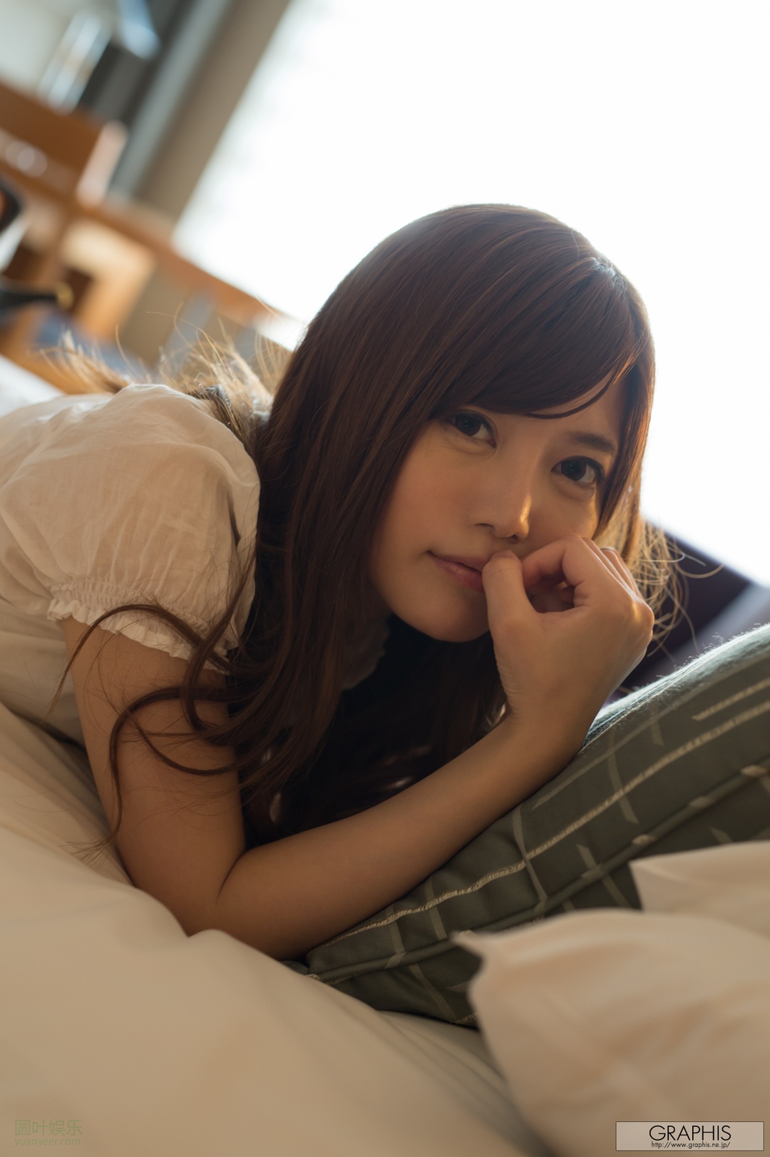 (2016 - 07 - 22) SAKAKI Riria (榊梨々亜) - Be shy