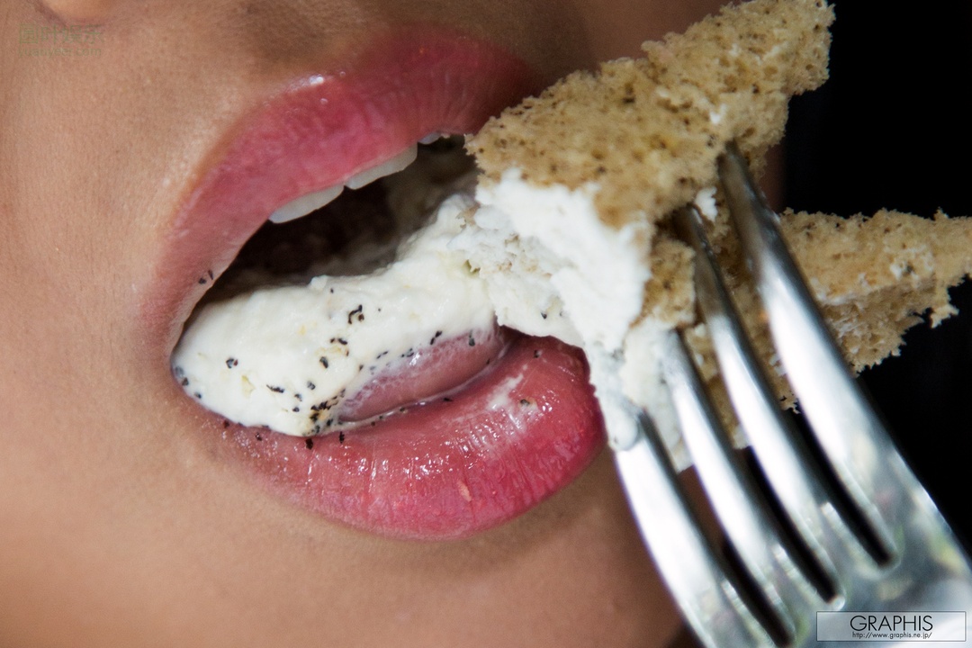 2012 - 12 - 05 Special Gallery 05 - OGURA Nana (小仓奈々) Gallery