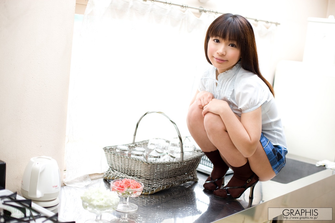 (2010 - 04 - 30) TSUJI Hitomi (辻仁美)