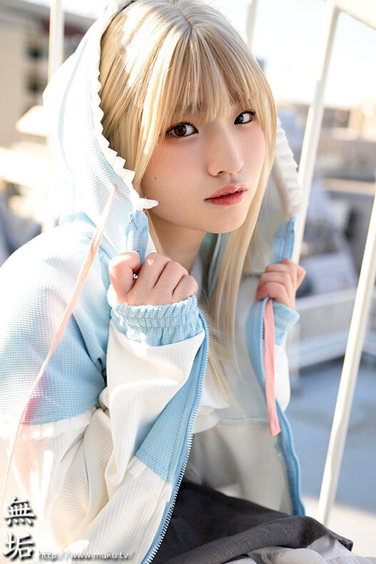 姫野らん(姬野兰)作品MUKC-105发布!期间限定的金发造型?她的制服被弄脏了!-图片3