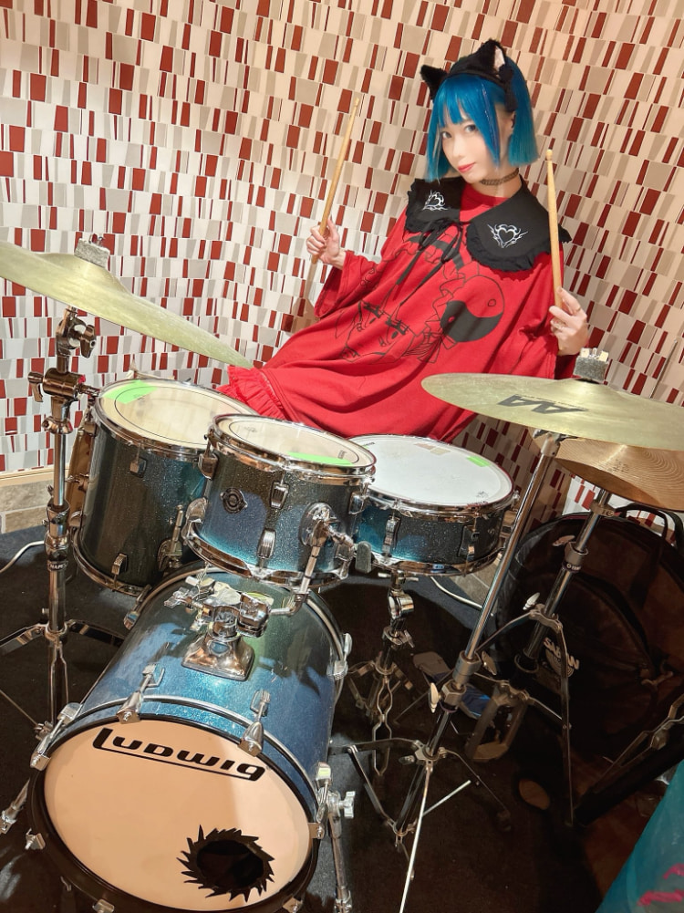 把头发染成綾波レイ(绫波零)后……出道11年的她引退往下一站大步走！-图片8