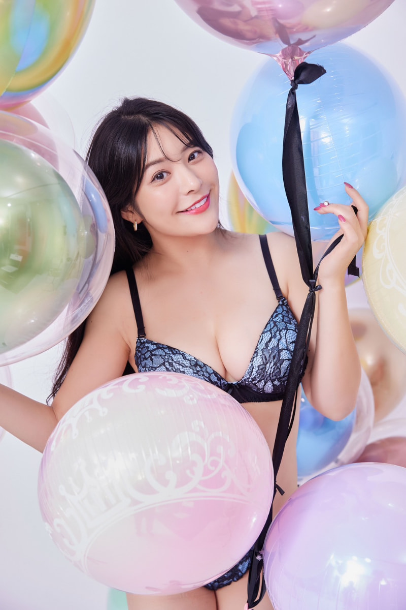 めぐり(惠理)：妈妈常打电话来问我要做这一行到什么时候？封面