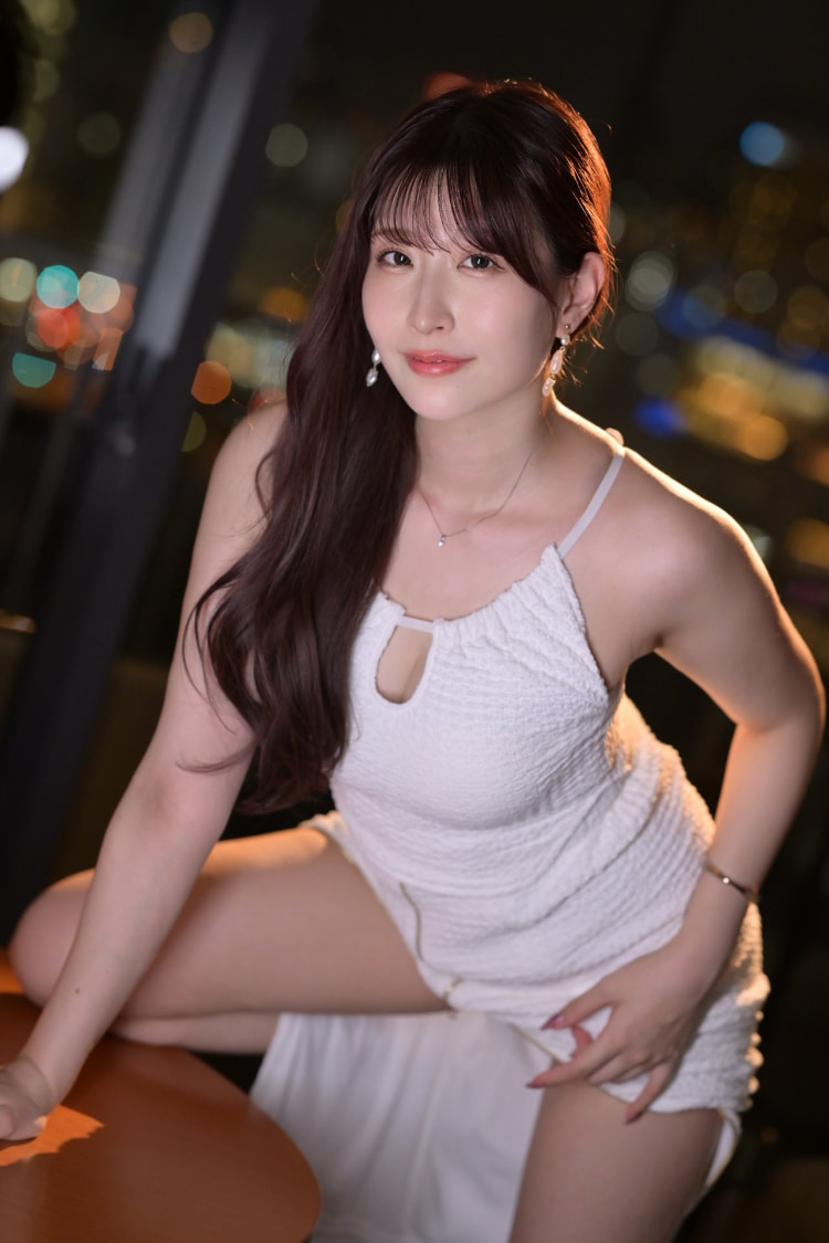 今年不会再有新片了!168公分、E罩杯的赛车皇后这么说⋯