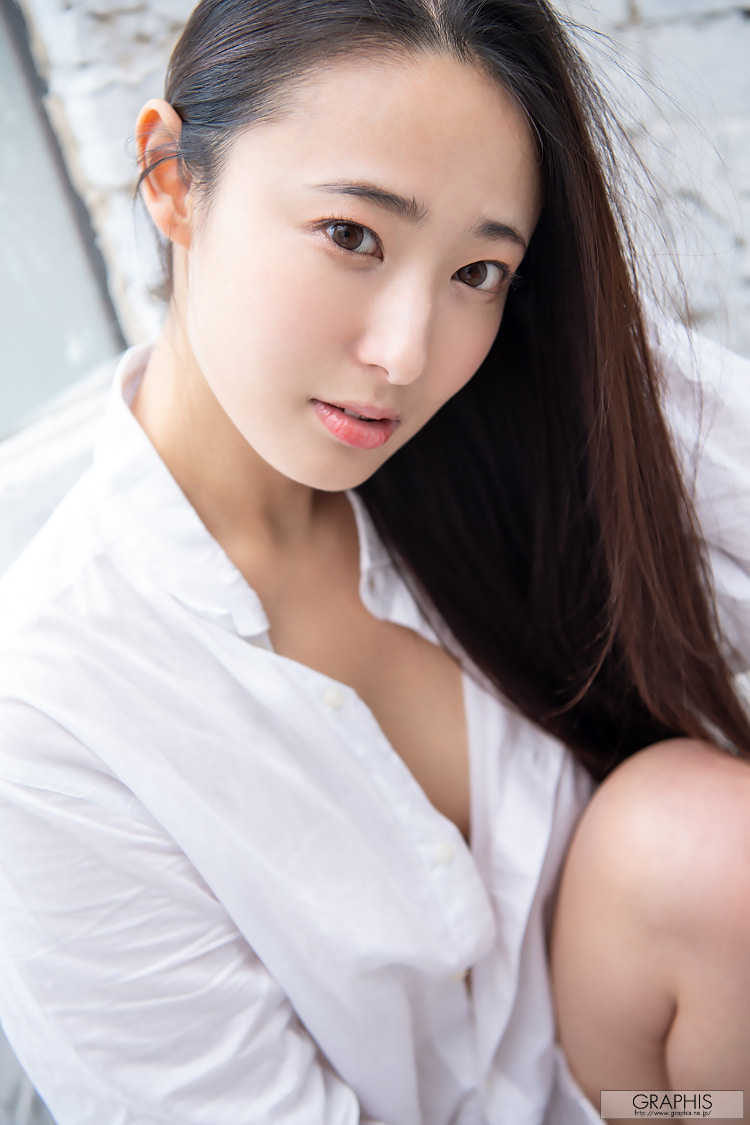 (2020 - 07 - 03) MATSUOKA Suzu (松冈すず) - Raw Expression封面图片