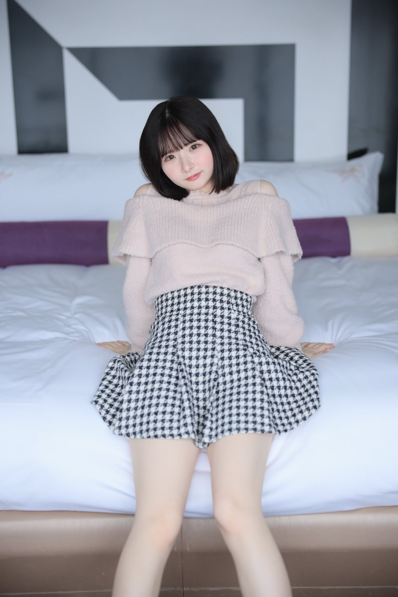 浅野心愛(浅野心爱)出道作品FNS-065发布!想和偶像一样发光!F罩杯、美腰身的20岁年轻肉体下海了!-图片2