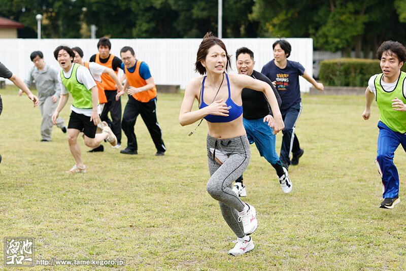 夢実かなえ(梦实香苗)作品MFYD-038发布！已婚人妻参加四天三夜足球训练营，惨遭17名队员轮奸***-图片2