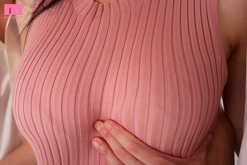 堀田真央作品MIDV-987发布!就想看老师的大白兔!被学生围攻的可怜女教师…-图片3