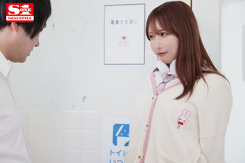 うんぱい(Unpai)作品SONE-407发布！留级10年只为帮新生破处！大白兔学姐帮你入学即童贞毕业！