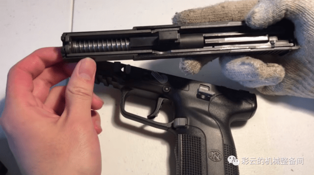 FN57是“最强手枪”吗介绍FN57手枪的结构和利弊