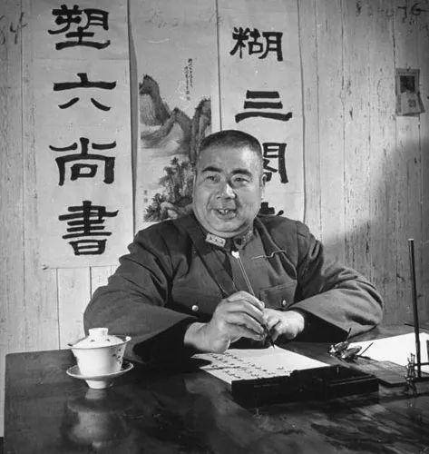 从小摊贩做到大总统,一代枭雄为何徒留骂名? 从小摊贩做到大总统,一代枭雄为何徒留骂名?