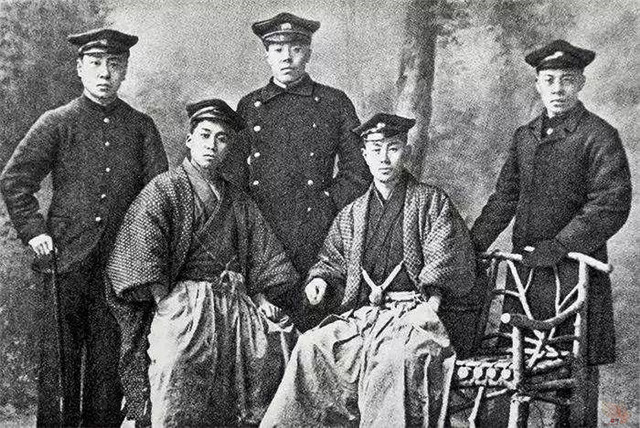 甲午战争后清朝为何大量向日本派遣留学生? 甲午战争后清朝为何大量向日本派遣留学生?