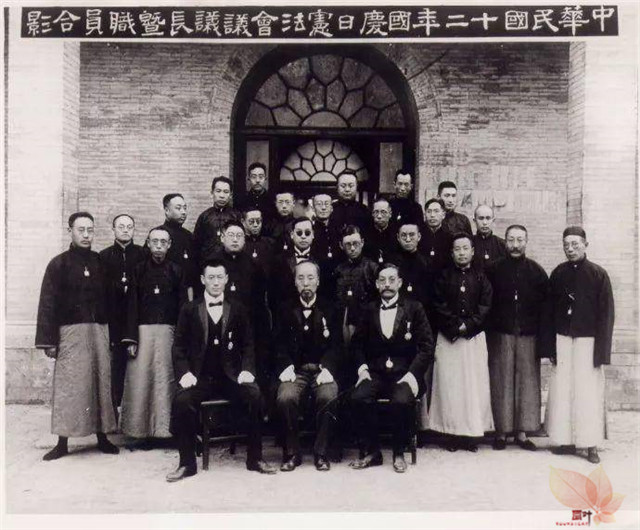 从小摊贩做到大总统,一代枭雄为何徒留骂名? 从小摊贩做到大总统,一代枭雄为何徒留骂名?
