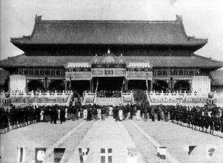中国最后一个皇太后:生前被呼来唤去,死后被称“女中尧舜” 中国最后一个皇太后:生前被呼来唤去,死后被称“女中尧舜”
