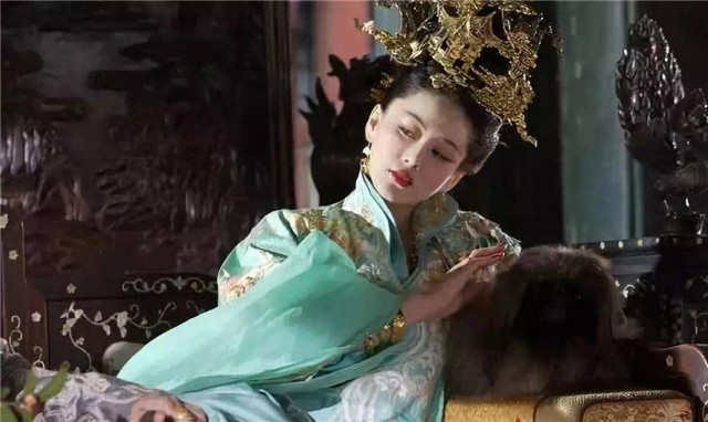 万贞儿:那个嫁给小鲜肉的老女人,后来怎么样了 万贞儿:那个嫁给小鲜肉的老女人,后来怎么样了