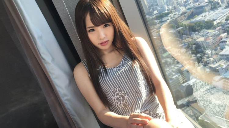 SIRO-2891ルナ20岁在美甲沙龙工作。