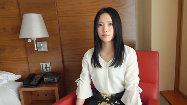 SIRO-3262かりな20岁，办公室小姐。