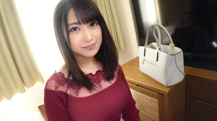 SIRO-4022莲加23岁，美容师。