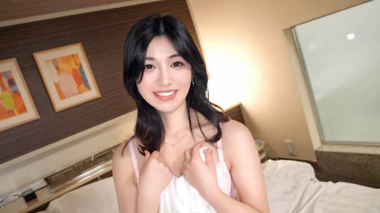 SIRO-5235かれん23岁，网页设计师。