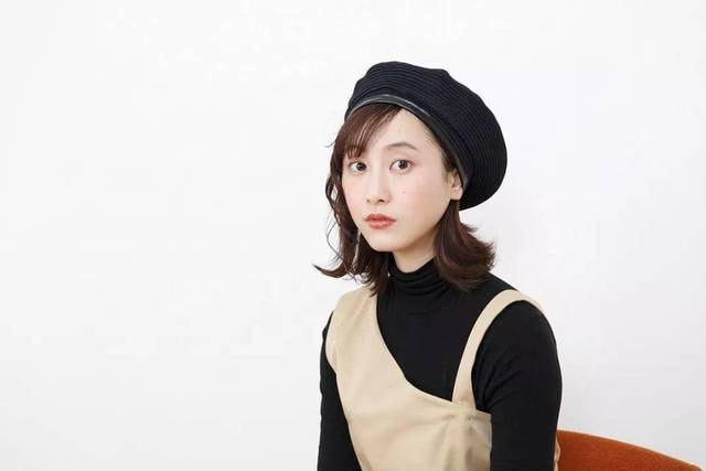 国民偶像 or 艾薇女神，她们都有一个文学梦