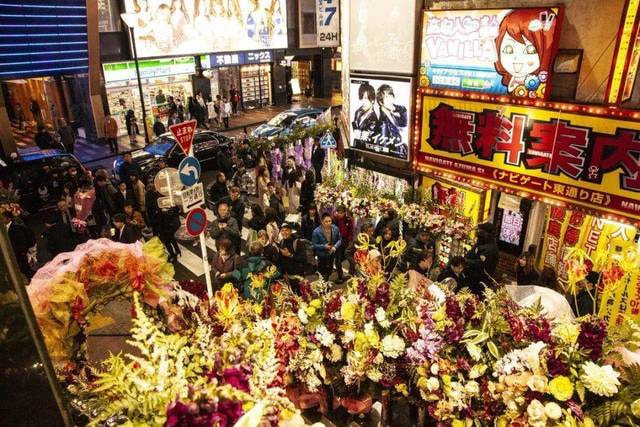 歌舞伎町No.1陪酒女退隐江湖：一晚销售3000万，本人滴酒不沾