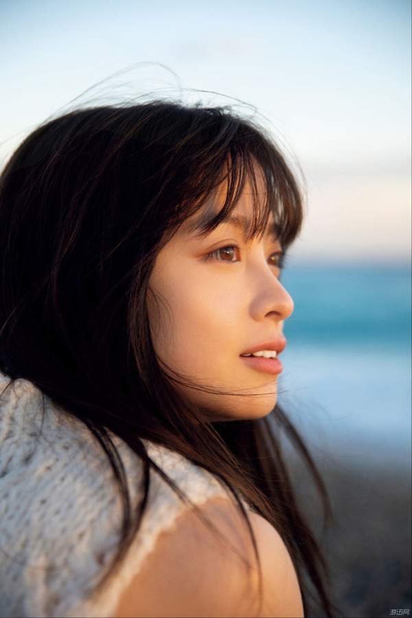 桥本环奈20岁生日将推出写真集《NATUREL》