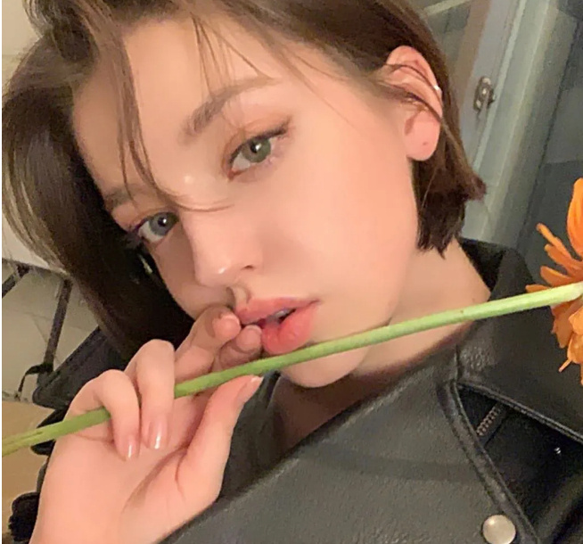 黑木亚莉沙Arisa，以完美的g杯而闻名妹子